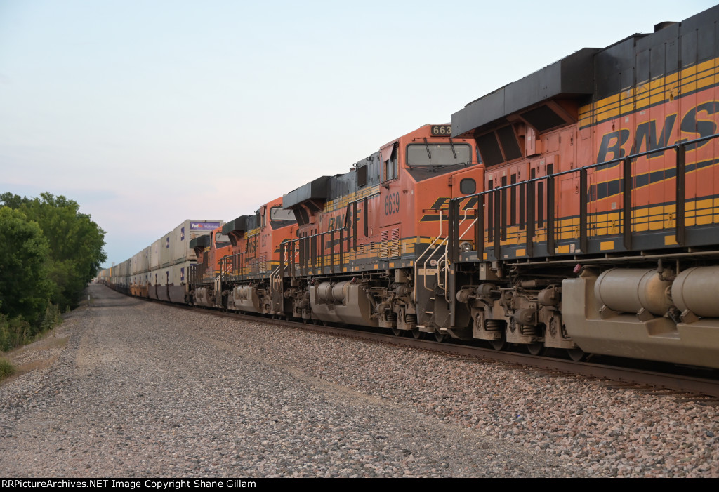 BNSF 6639